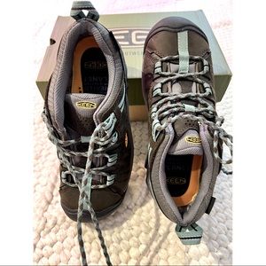 KEEN Targhee II Waterproof Hiking Shoes